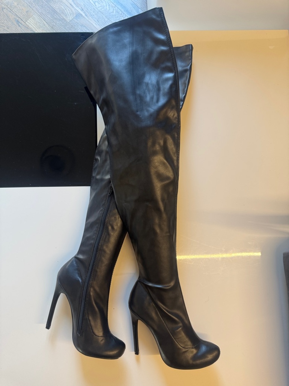 Fahrenheit Black Over-the-Knee High Heel Boots - Women's Fashion Knee-High Boots
